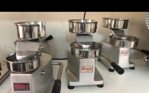 عکس ترازو و باسکول و تجهیزات آشپزخانه صنعتی