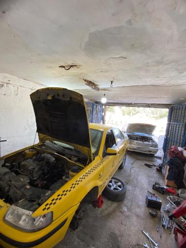 تعمیرگاه اتومبیل پیرنیا