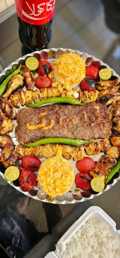 عکس تهیه غذای اندیشه