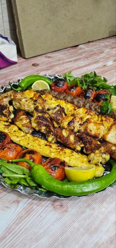 عکس تهیه غذای اندیشه