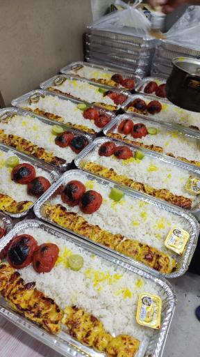 عکس تهیه غذای اندیشه