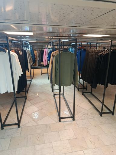 فروشگاه پوشاک حاتمی