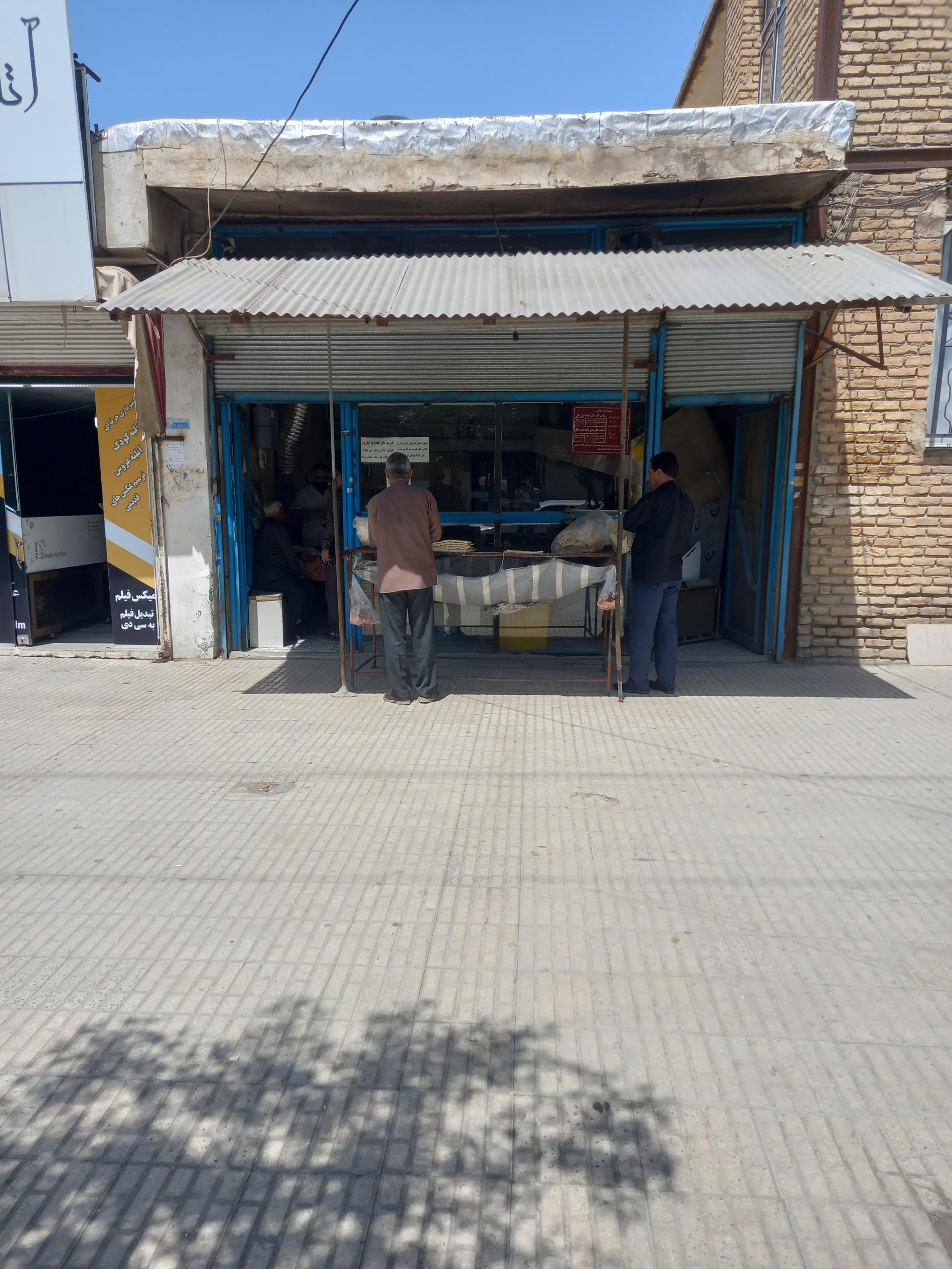 عکس نانوایی لواش ماشینی