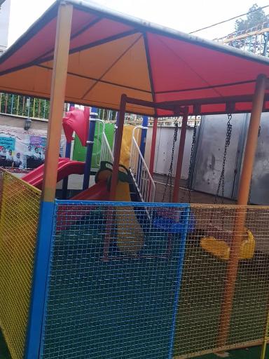 عکس پیش دبستانی و دبستان غیر دولتی دخترانه بستان ارم