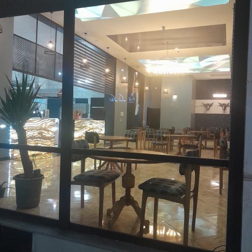 عکس کافه رستوران پیرآقا