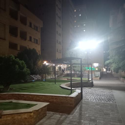 عکس زائر سرای بانک ملی ایران