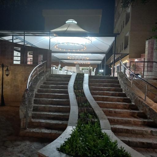 عکس زائر سرای بانک ملی ایران