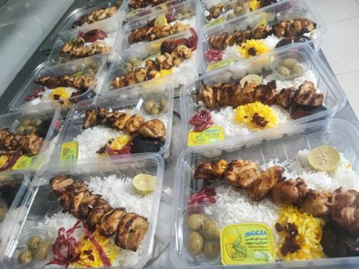 عکس تهیه غذای زعفرون