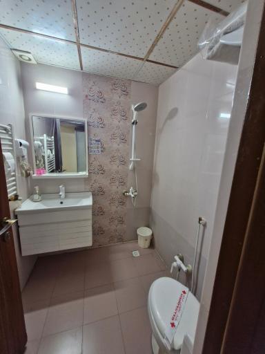 عکس هتل کیومرث 