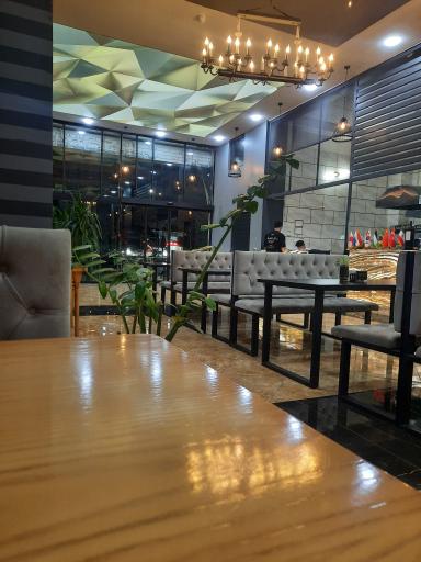 عکس کافه رستوران پیرآقا