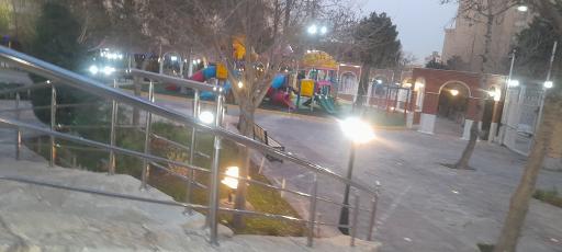 عکس زائر سرای بانک ملی ایران