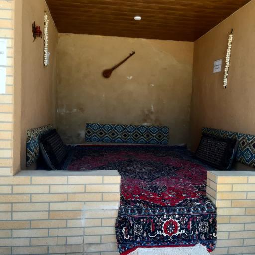 عکس اکبرجوجه گلوگاه