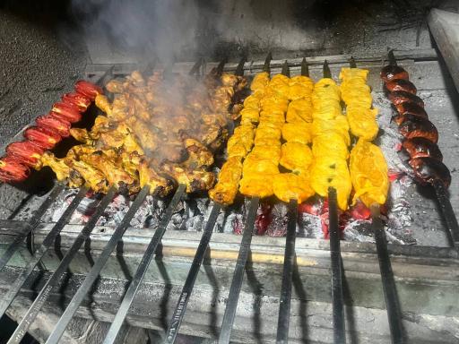 عکس سفره خانه مجنون