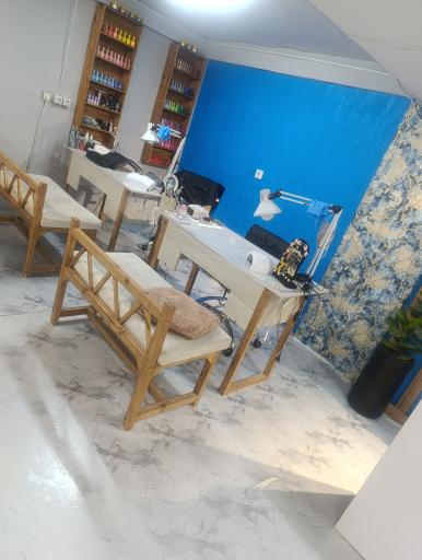 عکس سالن درمانی و زیبایی آراگیرا