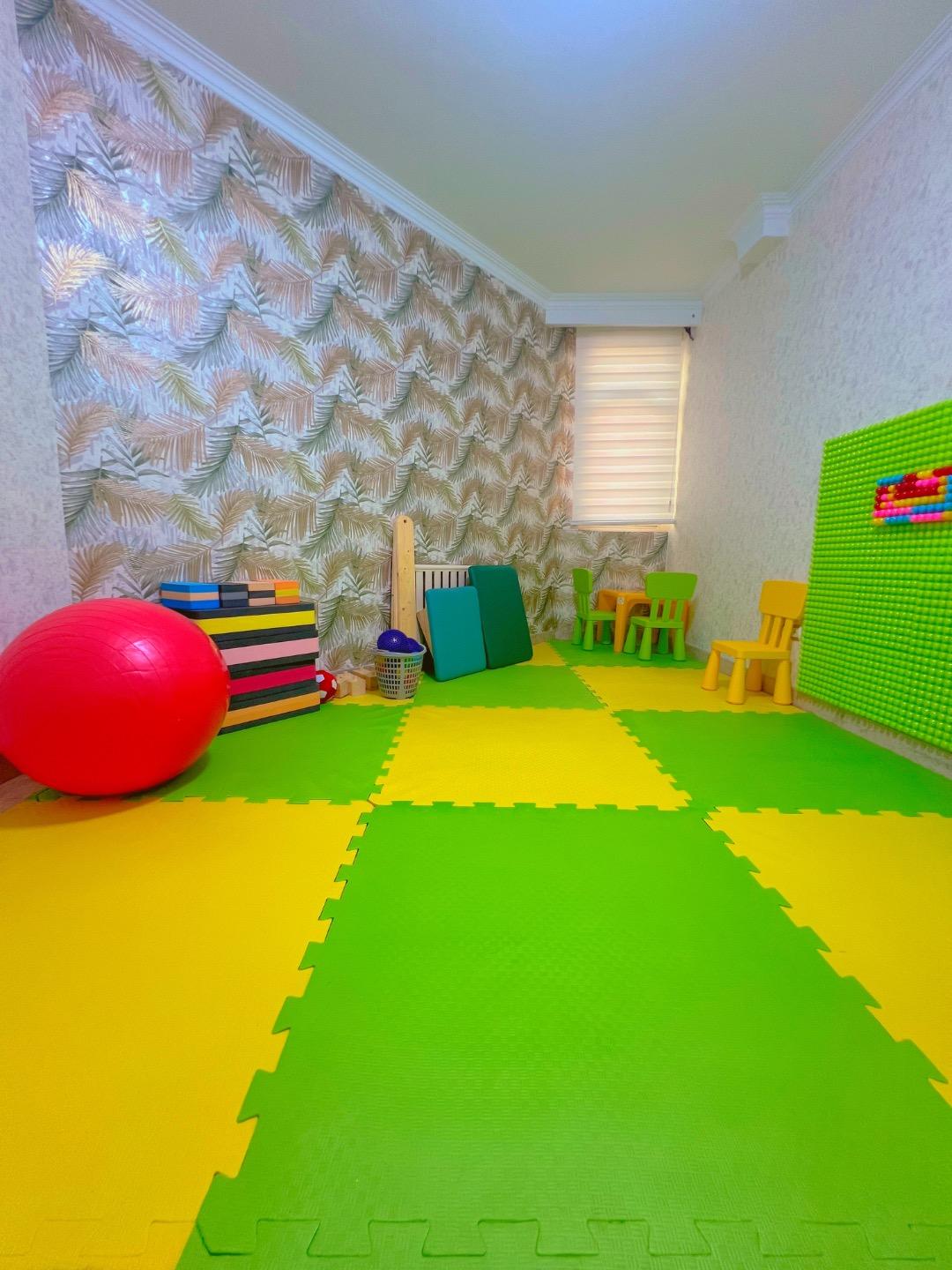 عکس کلینیک کاردرمانی و گفتاردرمانی نمو