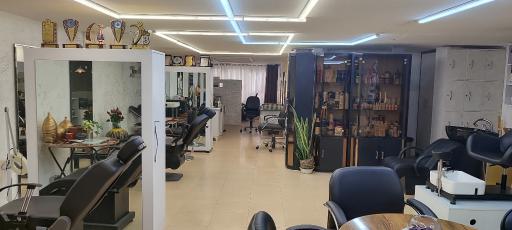 عکس آموزشگاه آرایش زنانه سیب