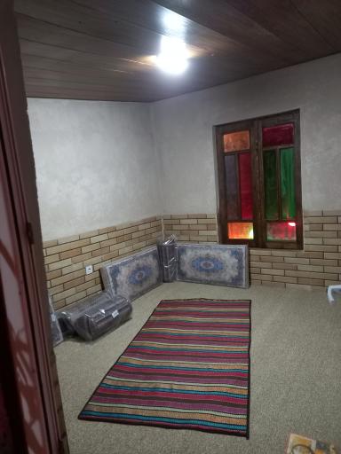 عکس رستوران و سفره خانه سنتی چناران