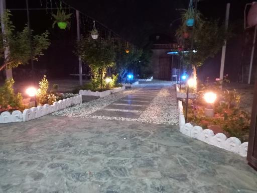 عکس رستوران و سفره خانه سنتی چناران