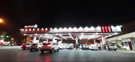عکس پمپ بنزین چهارراه پارامونت (نعمت الهی)