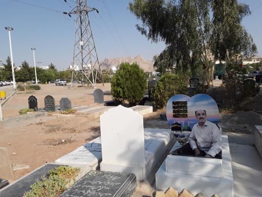 عکس گلزار شهدای اسلام آباد درچه