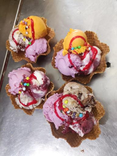 عکس آبمیوه بستنی دادا بستنی