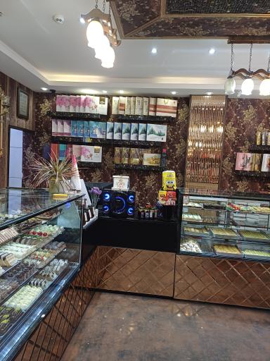 عکس شیرینی سرای آنالی