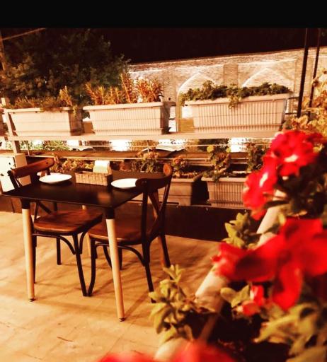 عکس خانه استیک دلا