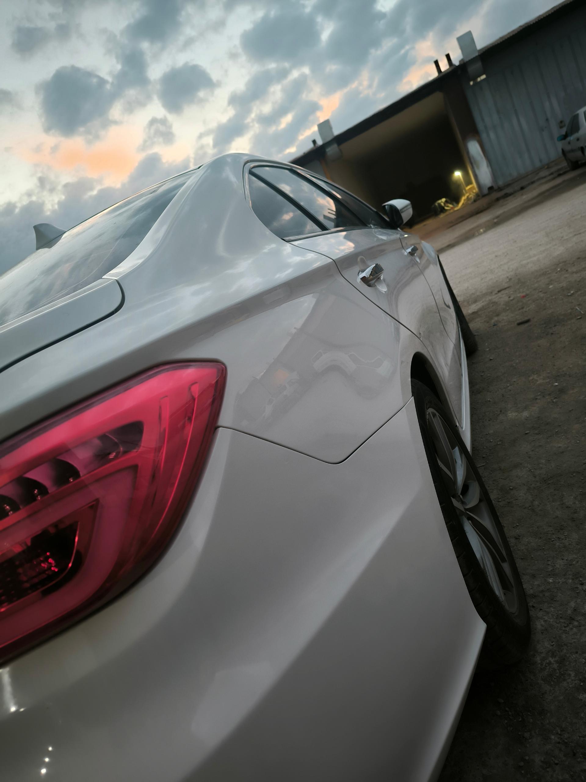 عکس نقاشی اتومبیل تیک