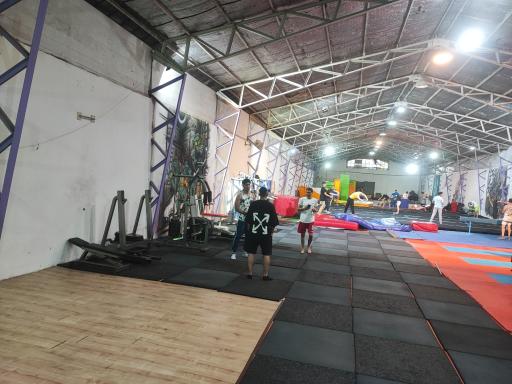 عکس باشگاه تخصصی پارکور و ژیمناستیک