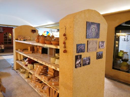 عکس فروشگاه محصولات ارگانیک دهستان