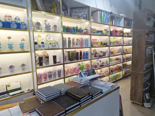 عکس کتاب و لوازم تحریر مصیر