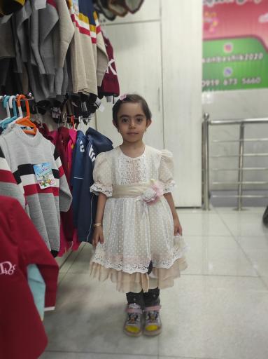 عکس فروشگاه پوشاک سون بِشیک