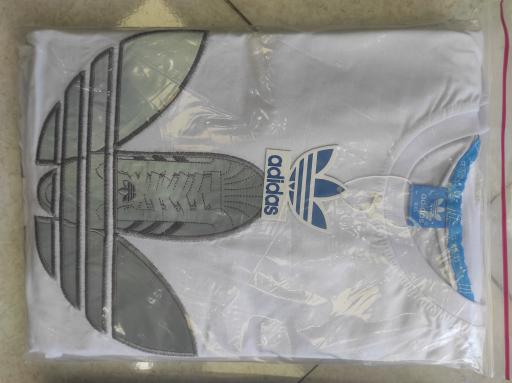 عکس فروشگاه پوشاک سون بِشیک