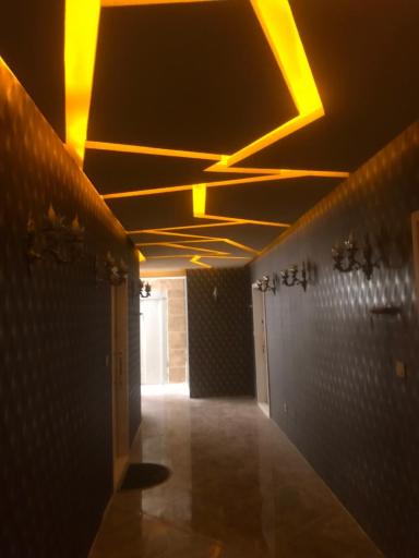 عکس مجتمع تجاری گلد