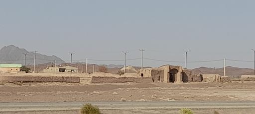 عکس قلعه قدیمی عباس آباد 