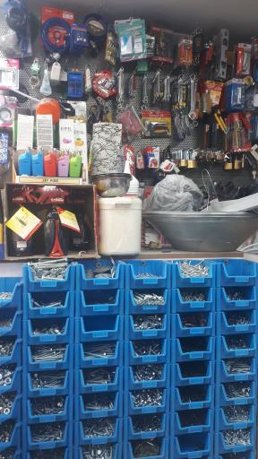 عکس ابزار رنگ و مصالح ساختمانی میلاد