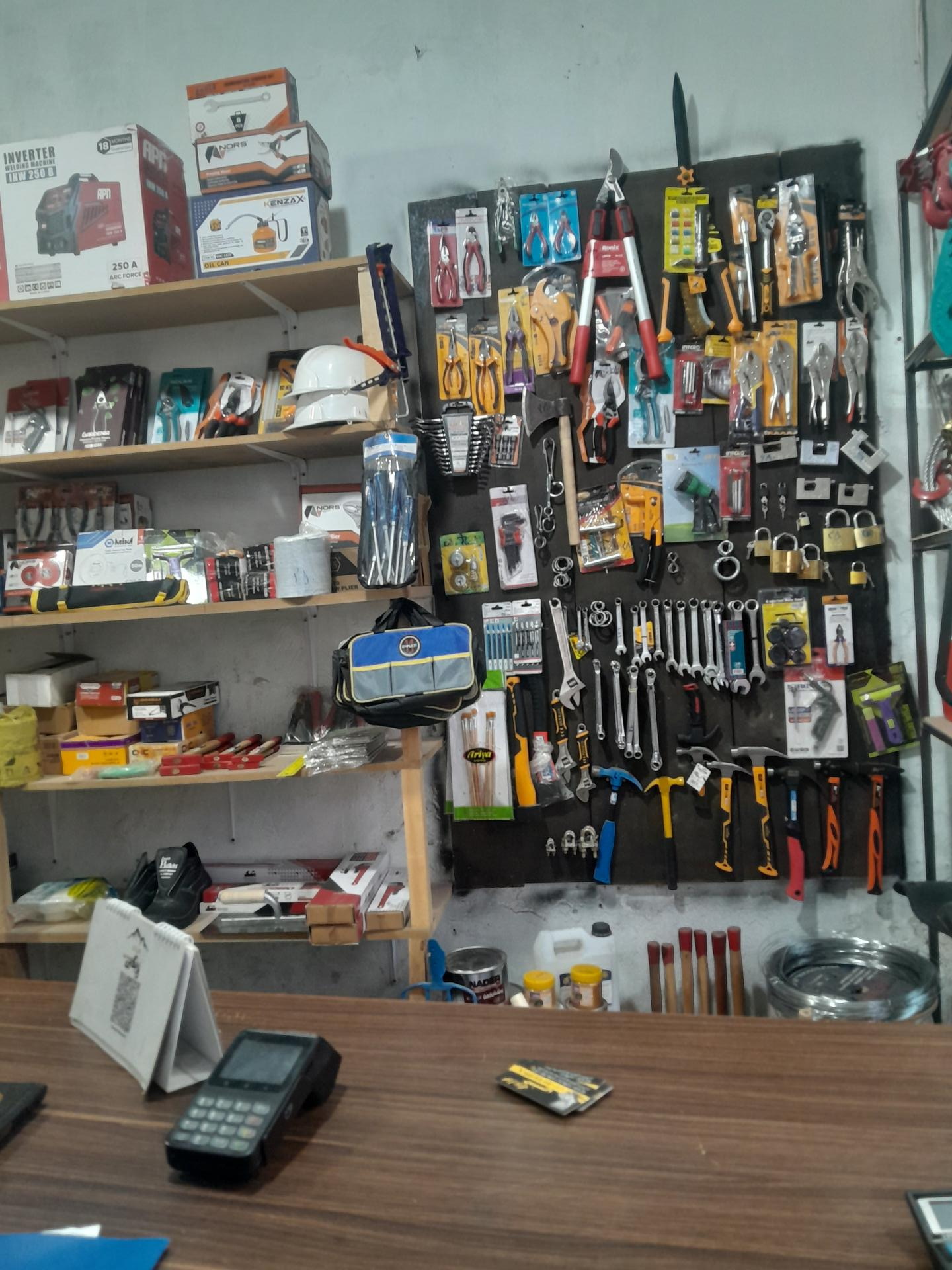 عکس ابزار یراق حسنی