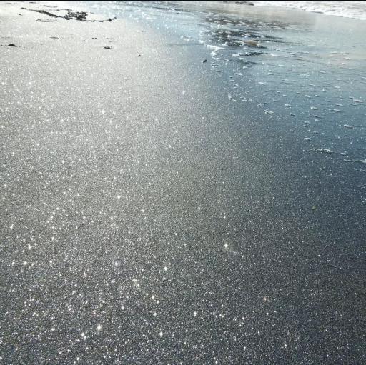 عکس ساحل نقره ای
