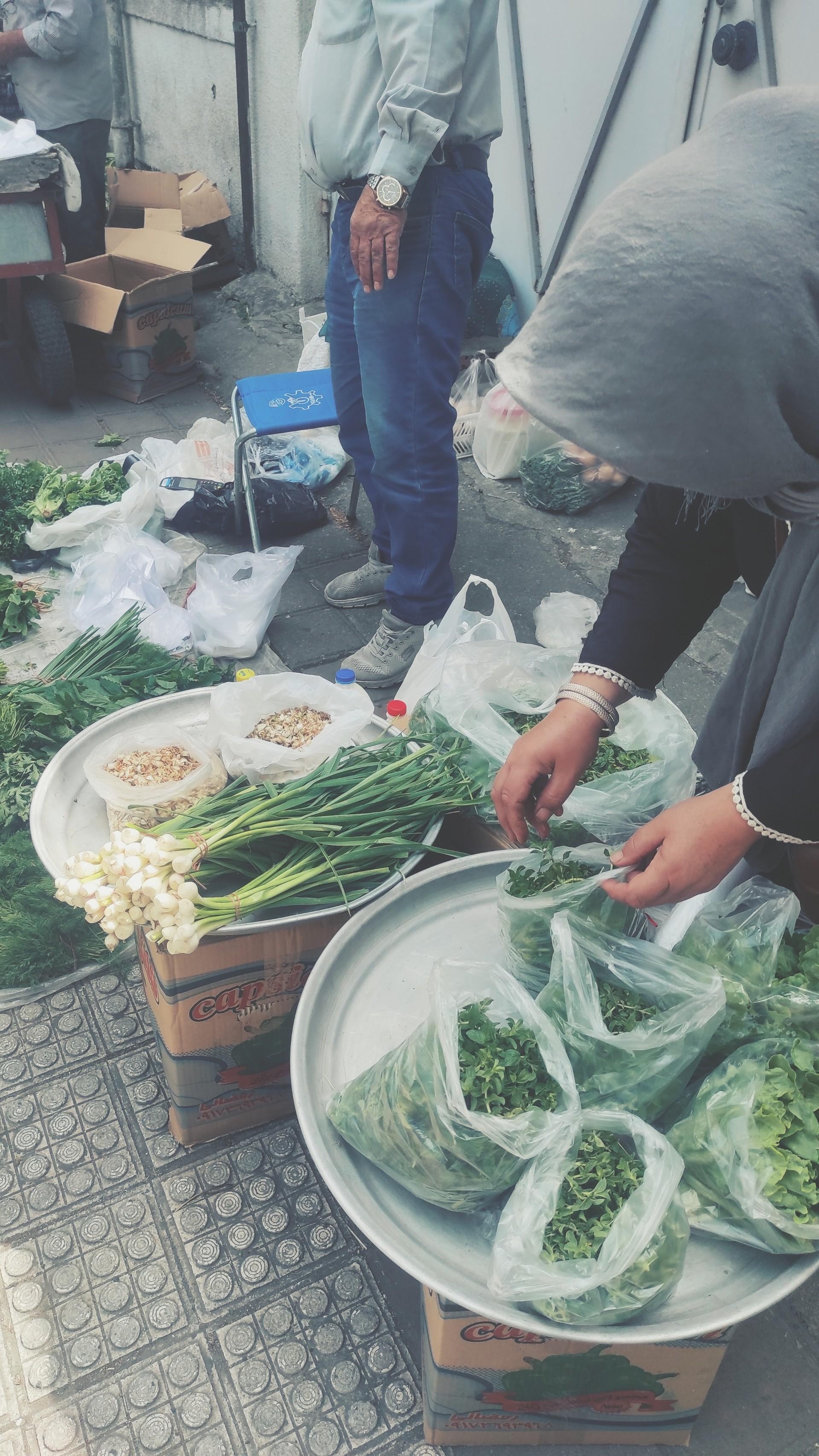 عکس بازار روز جمعه رشت