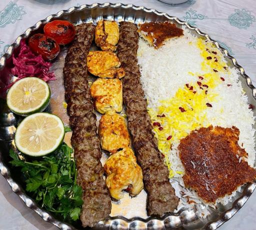 عکس کافه رستوران دنیای مزه