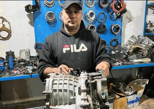 عکس تعمیرگاه گیربکس اتوماتیک لوکس 