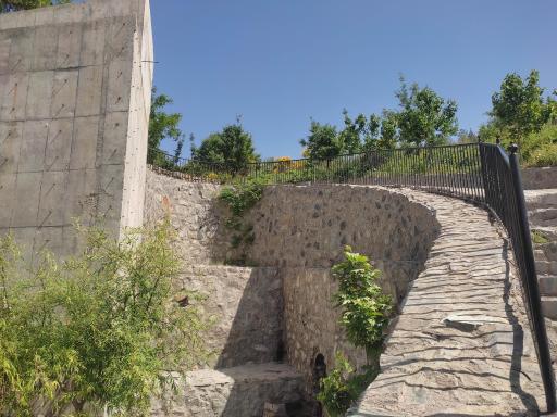 عکس چشمه بلوط