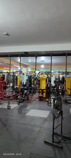 عکس باشگاه بدنسازی رویین تن