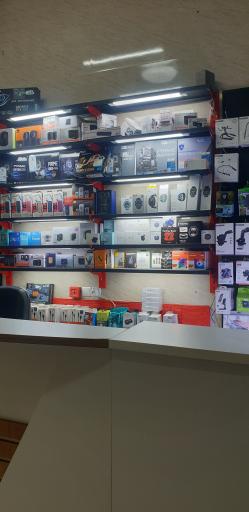 عکس فروشگاه کامپیوتر وحید