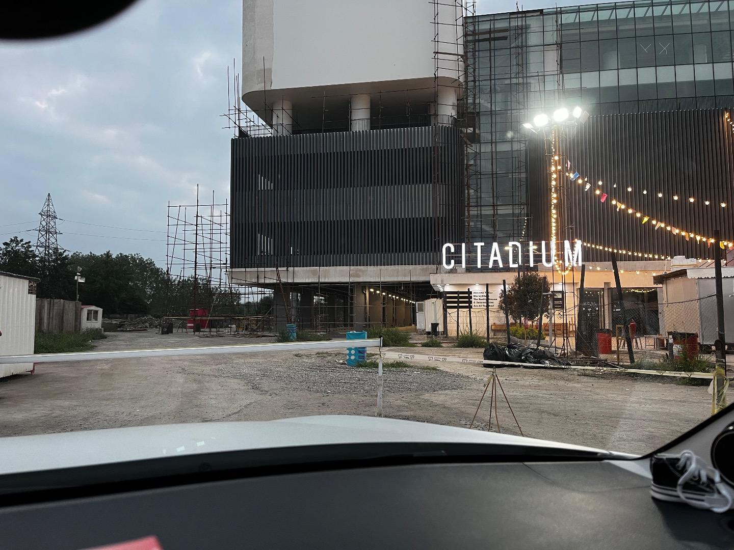 عکس جایگاه شارژ برقی سیتادیوم رشت