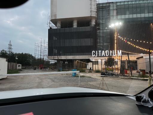 عکس جایگاه شارژ برقی سیتادیوم رشت