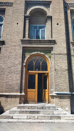 عکس دبیرستان انوشیروان دادگر (نوشیروان جی تاتا)