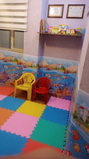 عکس گفتاردرمانی و کاردرمانی یارا 