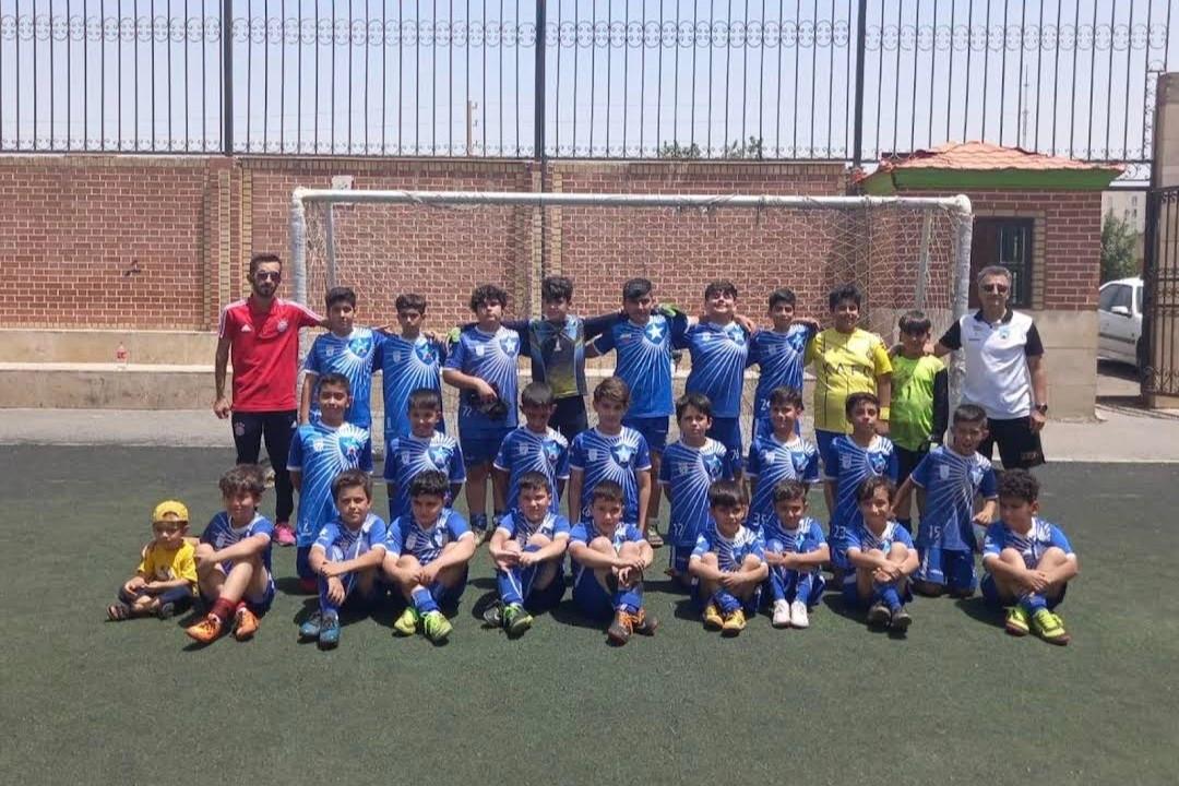 عکس آکادمی فوتبال مهر پرند