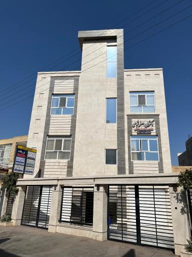 عکس دکتر احسان رحمانیان فوق تخصص روماتولوژی